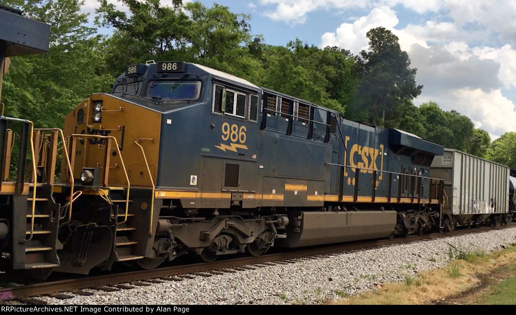 CSX 986 runs second